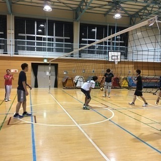 都内でバレーボール(っ'-')╮=͟͟͞͞🏐