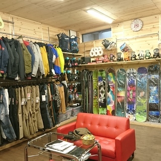 スノーボードとサーフィンのお店です。【BOARD HOUSE ROOOP.503】 - 地元のお店