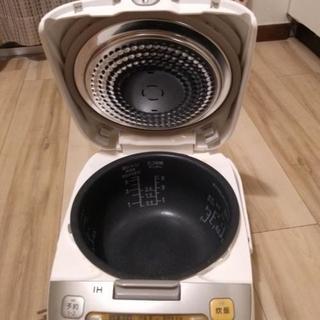 2016年製炊飯器ジャーの画像