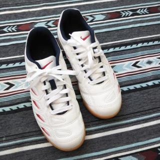 NIKE ベッキ【25.5cm】