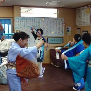 デイサービス、働きながら資格を取りませんか？月185000円〜の画像