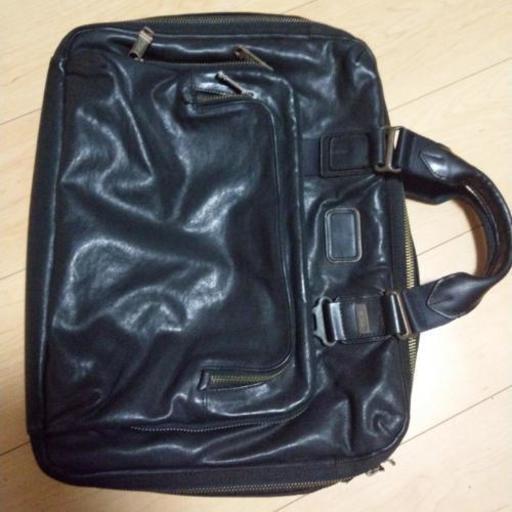 値下げ‼️　Tumi  トゥミ ビジネス　カバン　革　再利用