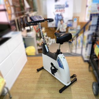 札幌限定 COMBI/コンビ エアロバイク EZ102 脈拍センサー フィットネス エクササイズ 健康器具 リハビリ 電動サイクル ウォーカー AEROBIKE 札幌市 清田区 平岡