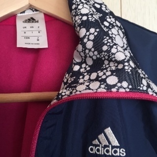 adidasレディース  スポーツウェアの画像