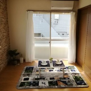 入居時、１万７０００円で入居できます。屋敷グリーンハイツB棟２階　南向き　角部屋、出窓あり、風呂、トイレ別、システムキッチン、フローリング、収納広いです - 不動産