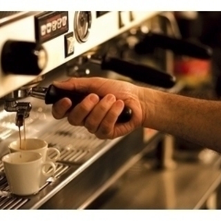 【時給1350円】成城のお洒落なカフェでのバリスタ・接客のお仕事！