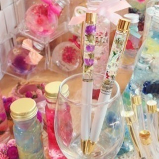 ハーバリウムボールペンの画像