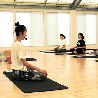 【11月平日（水）夜のクラス】ヨガで身体と心を整える ストレスマネージメントとしても注目の「ヨガニードラ」/ReebokOneアンバサダー今井祐子の画像