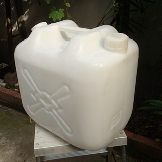 水タンク②　20L