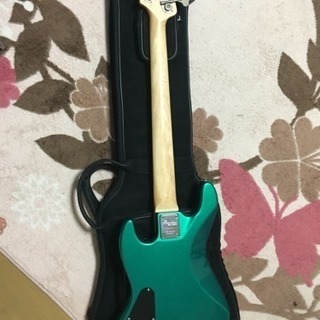5弦エレキベース※引き取りに来れる方お願いします。