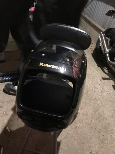 ZRXについてた角目とビキニカウルセットです