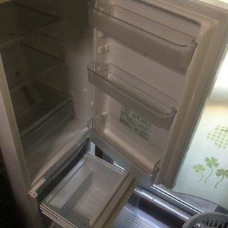 冷蔵庫 SHARPの画像