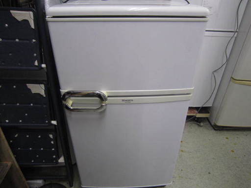 MORITA　MR-DO9BB ユーイング冷蔵庫88L　２０１１年製