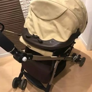 アップリカラウラアップリカクワトロ ギルト オックスフォードベージュおまけ付の画像