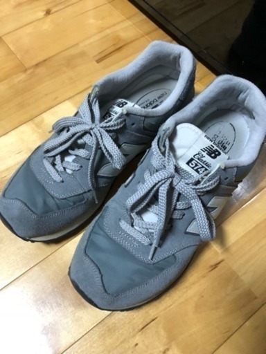 人気ニューバランス574グレー