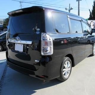トヨタ　ヴォクシー 　ＺＳ煌ＩＩ　ナビ　ＷＰスライド　１年保証付　カーローン：支援対象車の画像