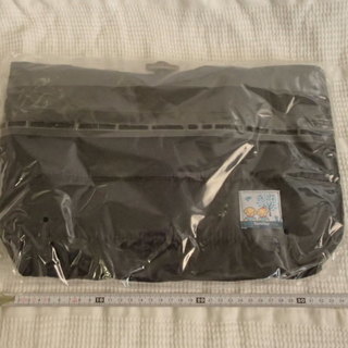 新品未使用　ファミリア手提げ②　