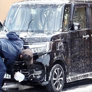 洗車に伺います。その他、お仕事も相談して下さい。   