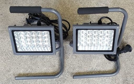 値下しました！！EARTH MAN　LEDワークライト20W（中古品）2灯セット　 ※バラ売り可　1灯￥２５００円　全国送料無料！！