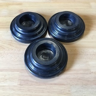 ピアノ用 インシュレーター 中古 清掃済の画像