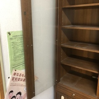食器棚の画像