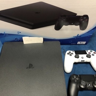 cuh2100美品数日限り1tbPS4本体+コントローラー（計2個）の画像