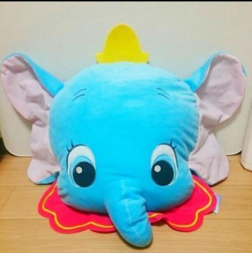 ダンボ☆メガジャンボ フェイスクッション☆ぬいぐるみ 新品