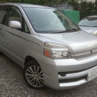 ヴォクシーX　走行少なめ　車検２年付　社外17インチアルミ