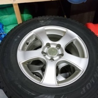 デリカD5 スタットレスタイヤ ダンロップ 溝あり