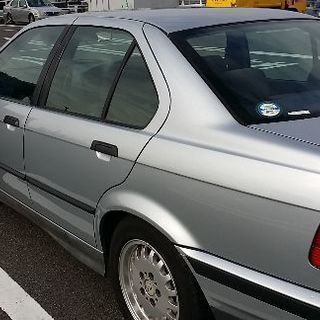BMW323の画像