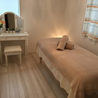 【週１～、２時間からＯＫ】女性専用サロンのセラピスト／エステティ...