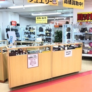 ブランド品・時計・貴金属・ジュエリーの販売、買取専門店です！もう古いから…使い込んだから…と勝手に決め付けて、捨ててしまっていませんか？その前に一度ご相談ください！の画像