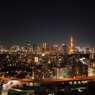 豊洲タワマンのデザイナーズラウンジで、 フライングクリパワイン会...