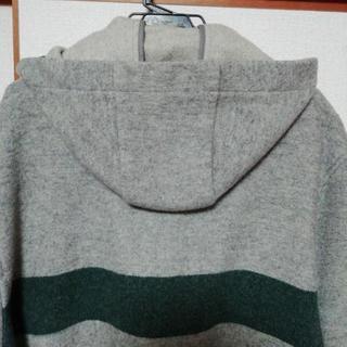 ベネトン女性　コートの画像