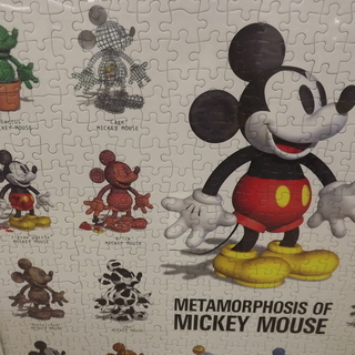 ジグソーパズル 完成品 メタモルフォシスオブミッキーマウス  (51x73.5cm) 1000ピース　札幌　西岡店の画像