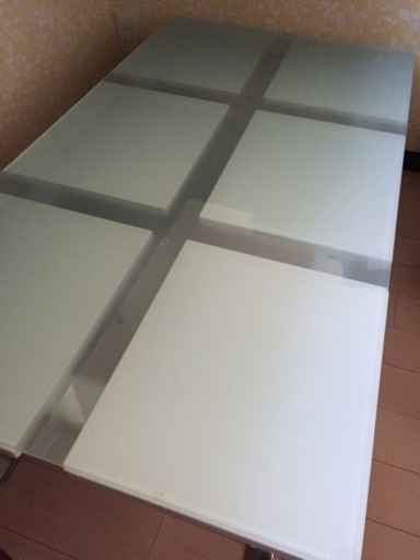 ガラストップ ローテーブル　値下げ❗️