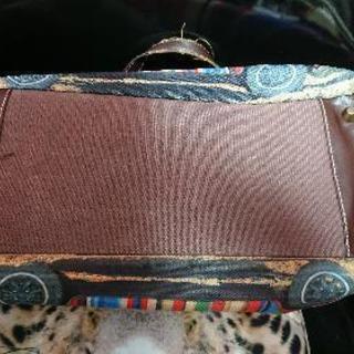 Paul Smith ﾎﾞｽﾄﾝﾊﾞｯｸ難有の画像