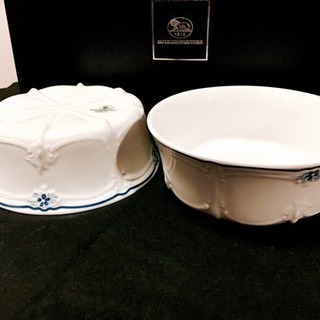 ⬇︎値下げ★新品★美品！HUTSCHENREUTHER(フッチェンロイター)のフルーツソーサーの画像
