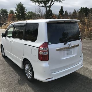 H22年　ノア　2.0　Si　後期モデル　HDDナビ　TV　ETC　パドルシフト　エンジンスターター　ワンオーナー　人気ホワイトパールの画像