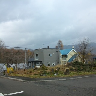 貸土地！角地土地80坪！資材置き場！現状でよければ家賃25000...