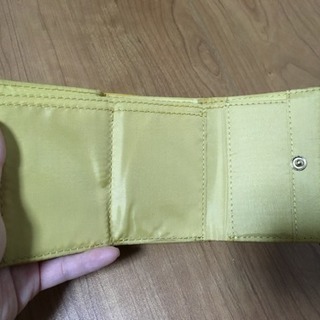 【ディズニー】プーさん ミニ財布の画像