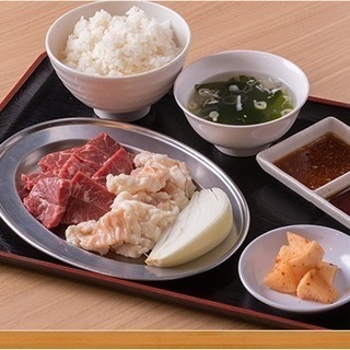 北区/焼肉店のスタッフ募集！女性スタッフが66.7％◎時給930円以上