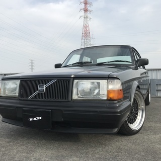 ボルボ　240　シャコタン　ワンオフ車高調、社外17AW　カーステの画像