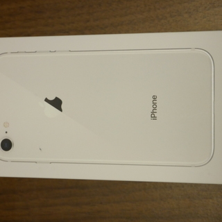 新品 未使用 apple iphone8 64gb シルバー simロック解除済み simフリー 一括購入 au