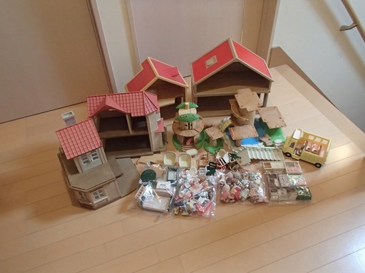 シルバニアファミリー　大量セット　ハウス　人形　家具　小物・・・