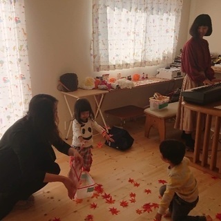 キッズリトミック&お座りアート教室の画像