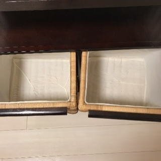 【中古】アジアンテイスト 籠引き出し4個 棚 の画像