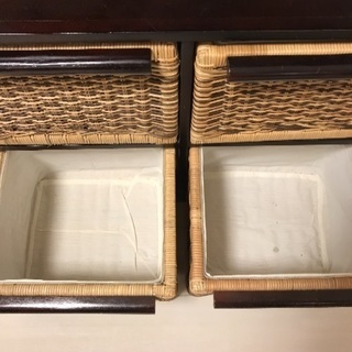 【中古】アジアンテイスト 籠引き出し4個 棚 の画像