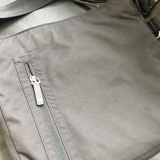 TUMIのショルダーバック(正規品)の画像