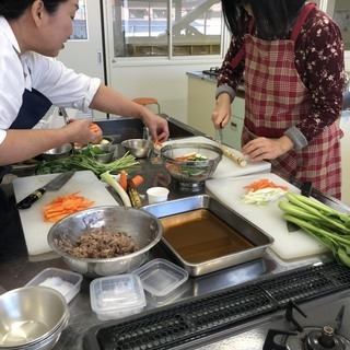 大分料理教室〜別府のお魚ヘルシークッキングサロン〜 栄養・薬膳講座もある食習慣、食生活改善に向き合う丸栄鮮魚の料理教室の画像